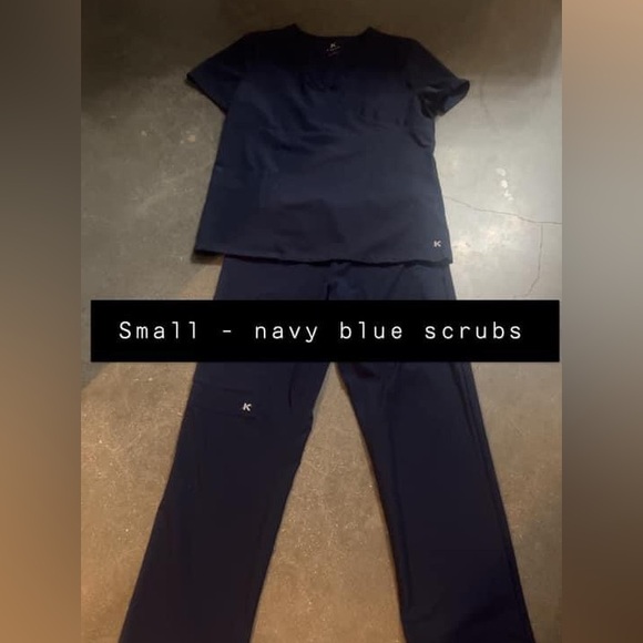 Navy blue scrubs - Picture 1 of 1